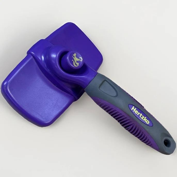 Self-Cleaning Slicker Brush