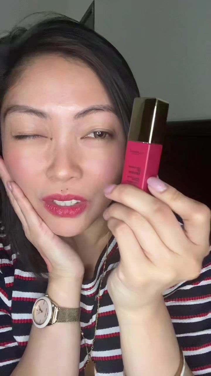 @roneekins — Clarins Paris Intense Lip Comfort Oil Review