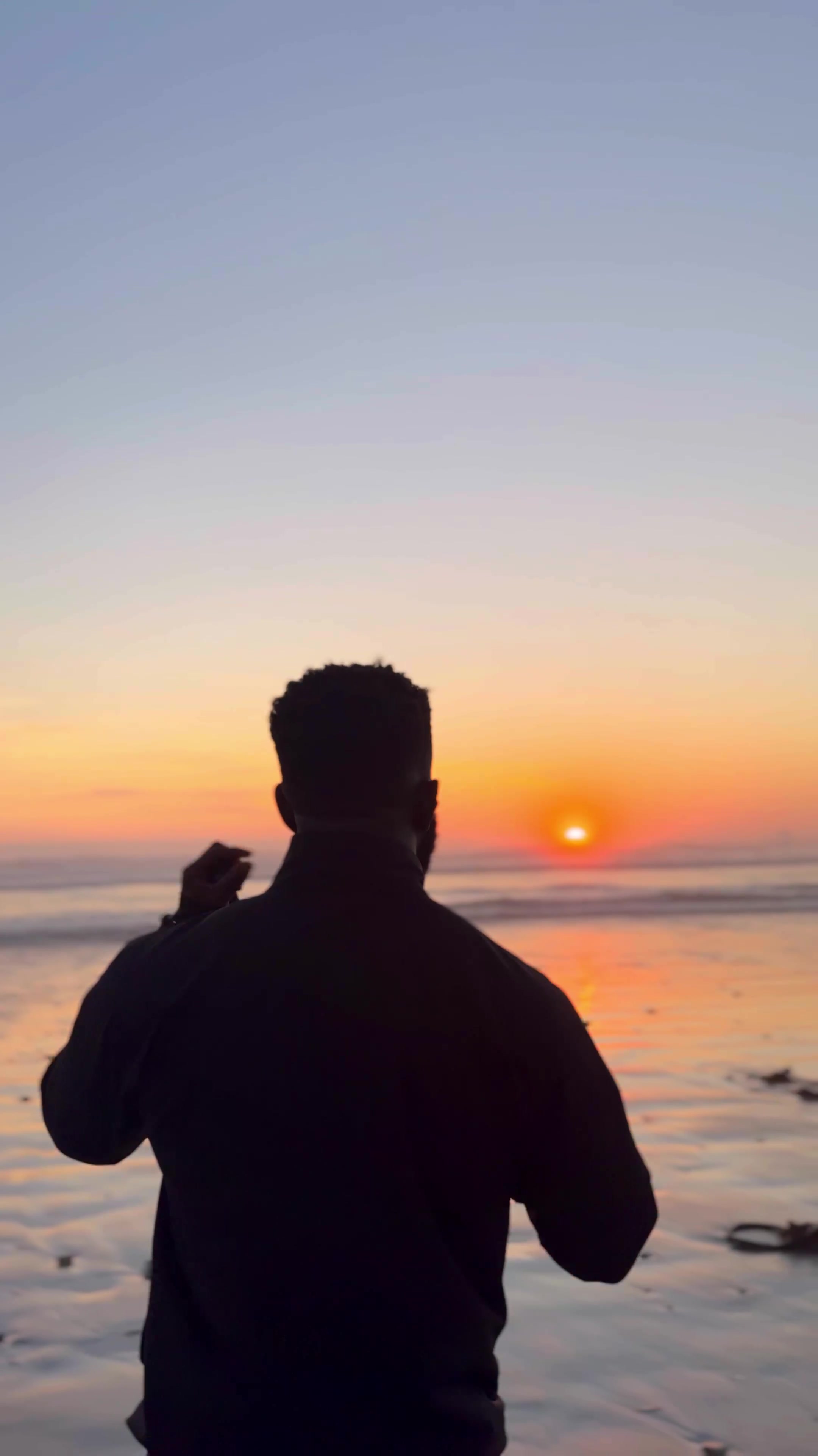 @luckyfadzi — Enjoy Scenic Sunset Jogs with Jabra Elite 8 Earbuds