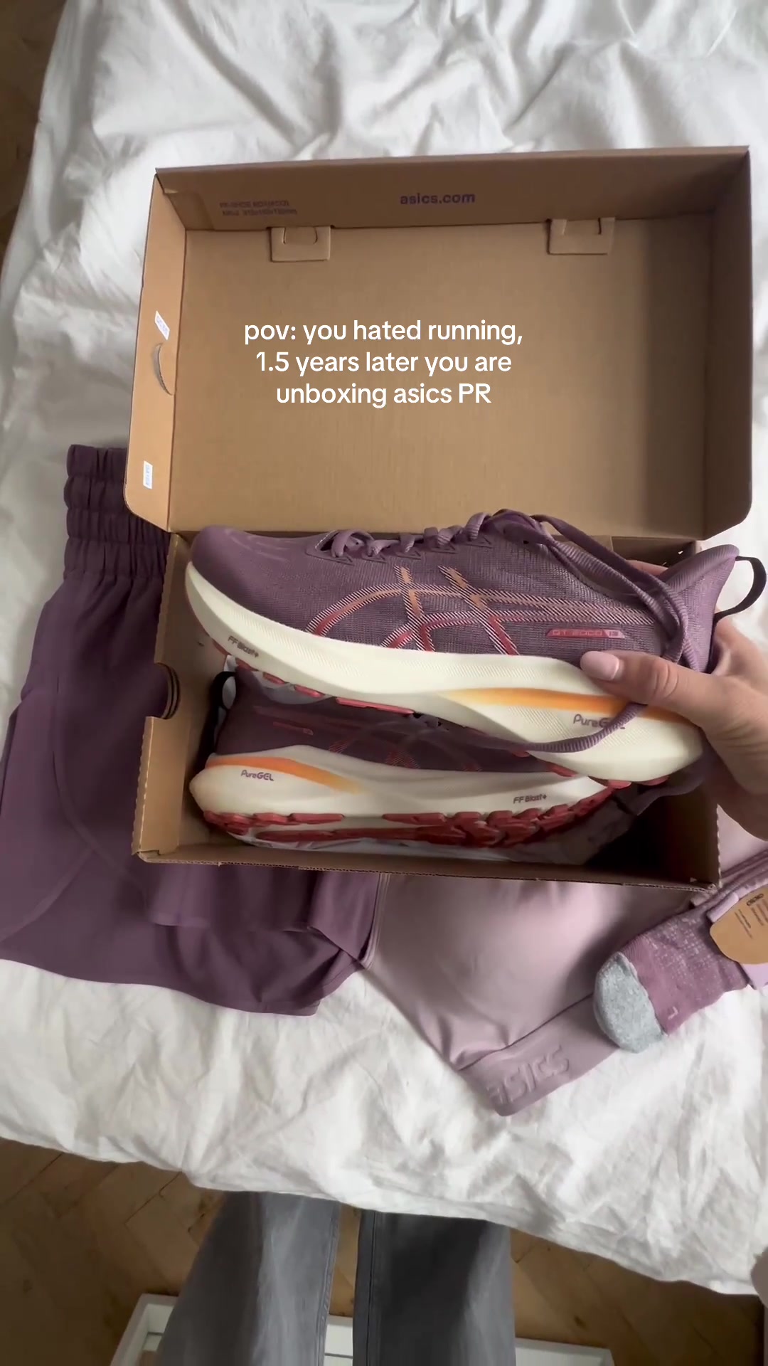 @astrid.calduch — Unboxing Asics GT2000 Running Shoes Review