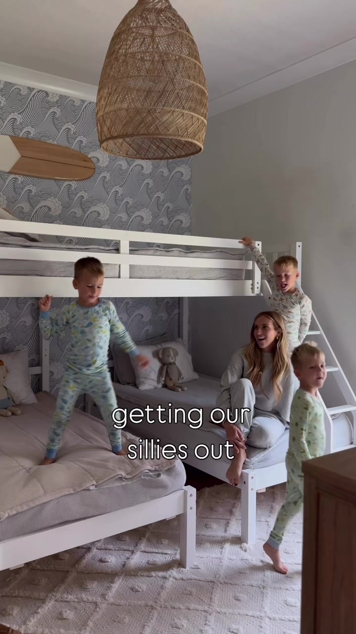 @heylindshay_ — Amazon Alexa Echo Show 5 for Family Fun and Learning
