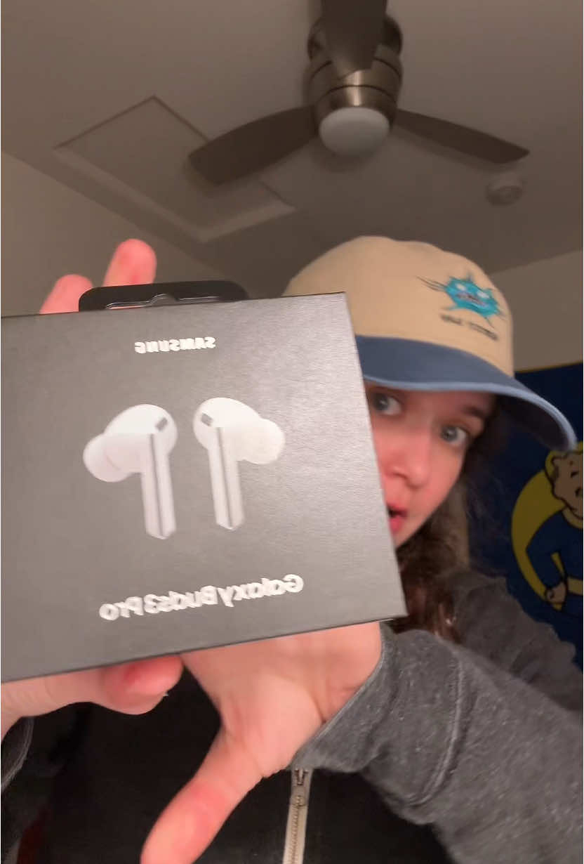 @nikkilovestech — Exploring Samsung Galaxy Buds 3 Pro Review