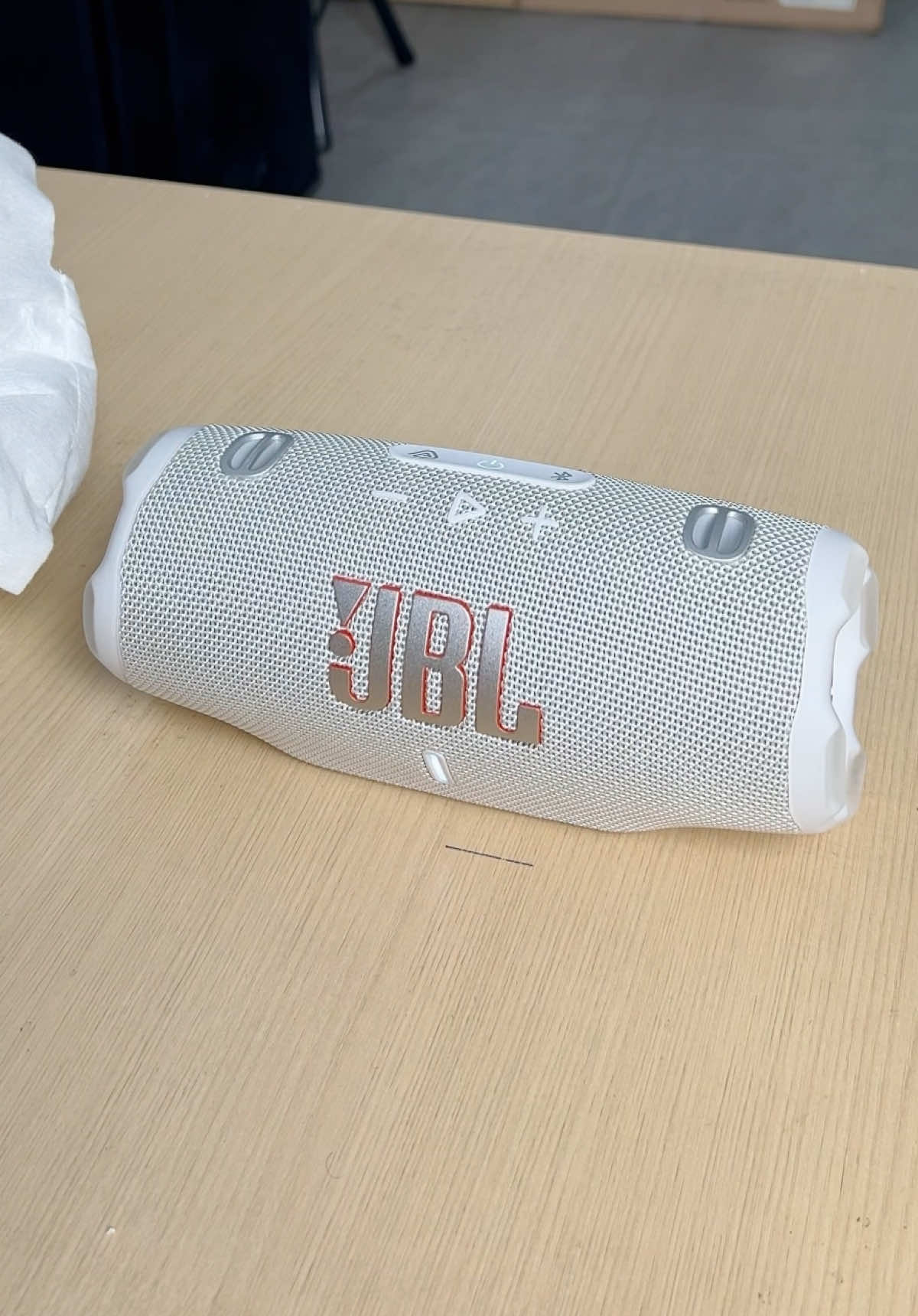 @kea_2k25 — JBL Charge 6 Unboxing and Sound Test Review